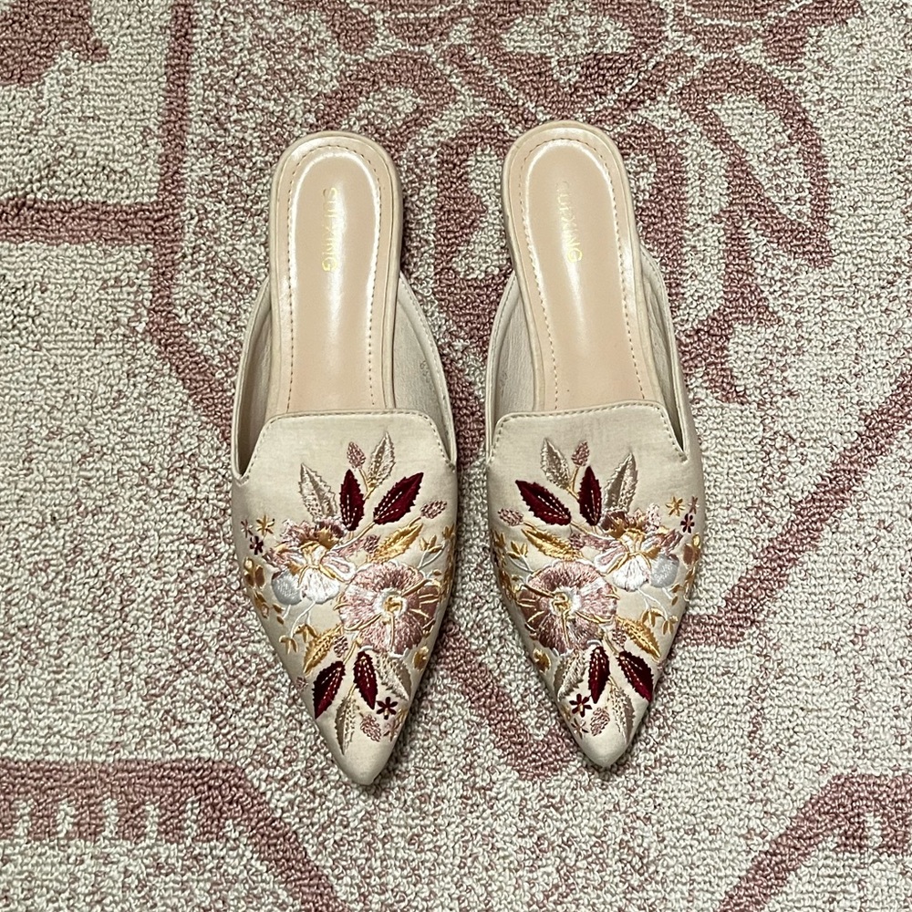 Embroidered floral mules